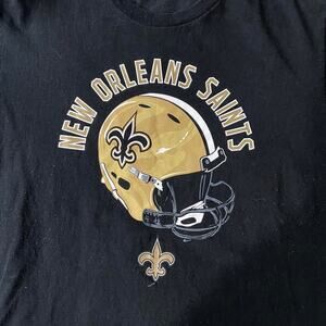 No size tag nfl team apparel new orleans saints helmet graphic tee